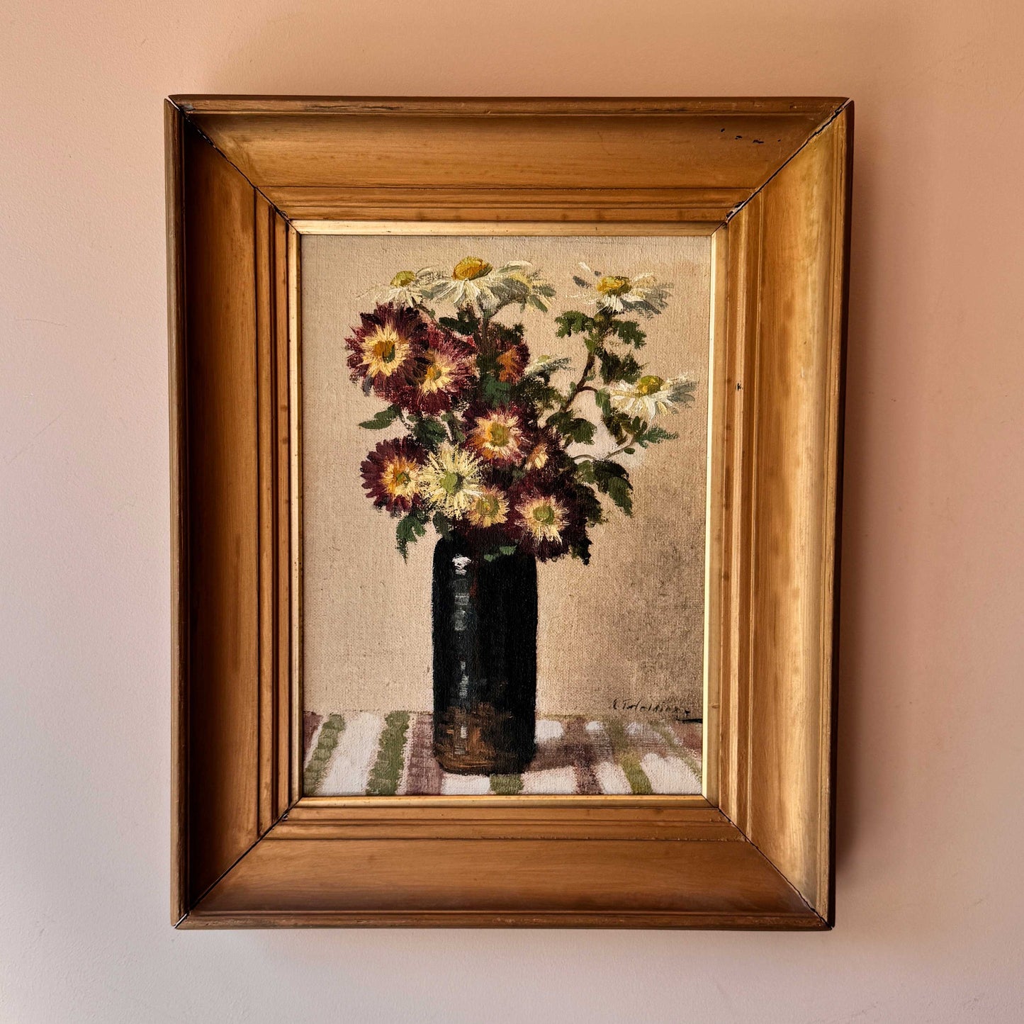 CHRYSANTHEMUMS & DASIES