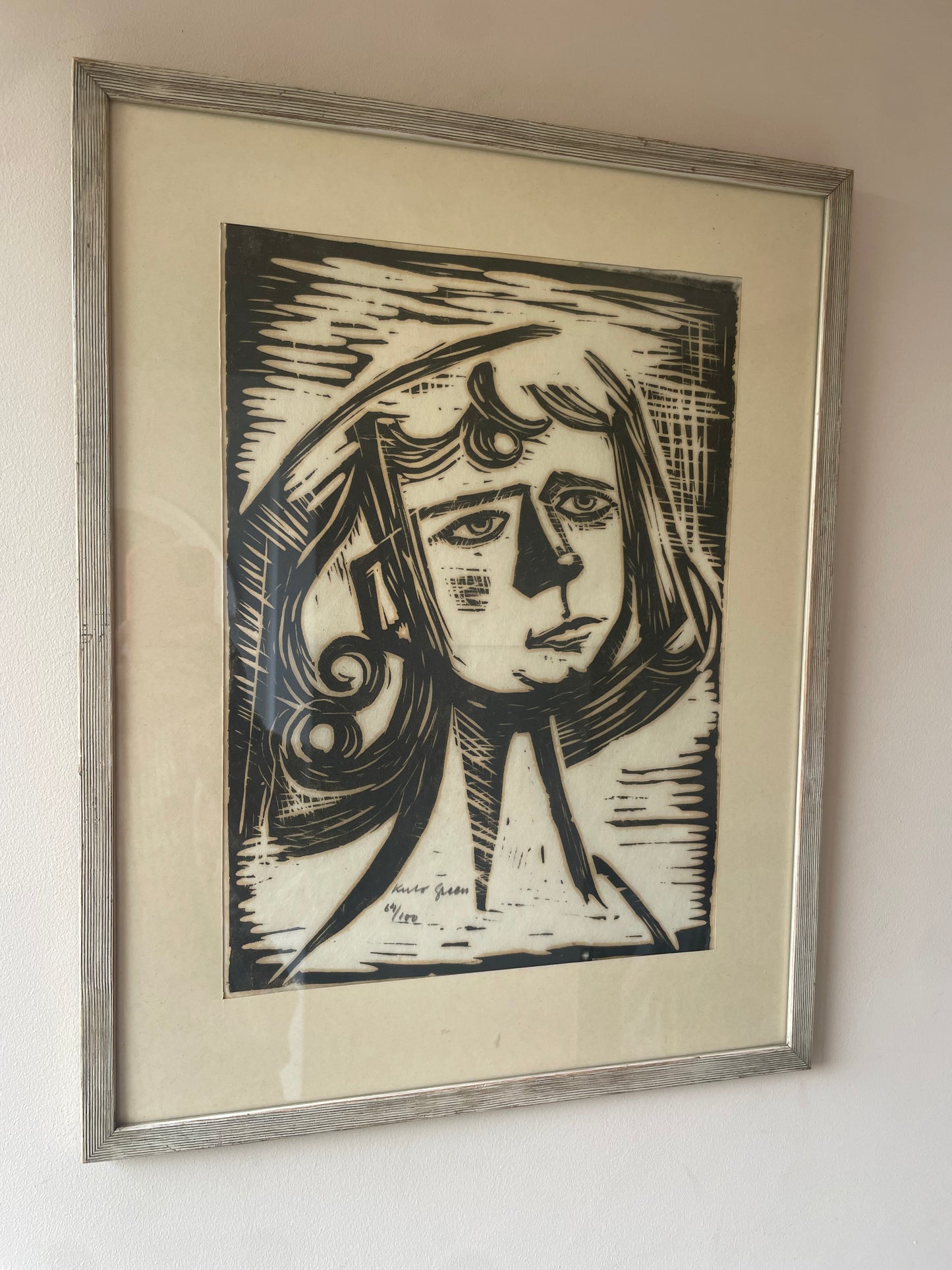 WOMAN WITH CURLS