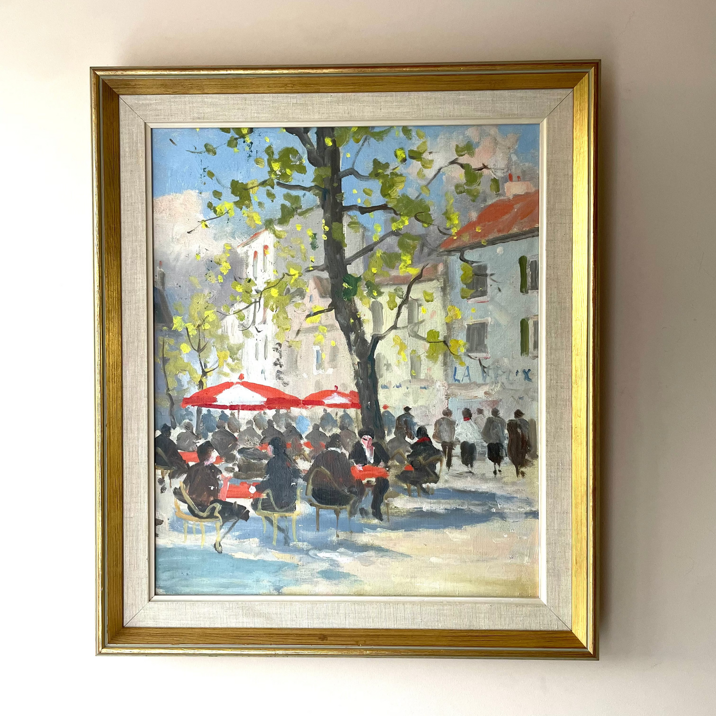 PARISIAN SQUARE
