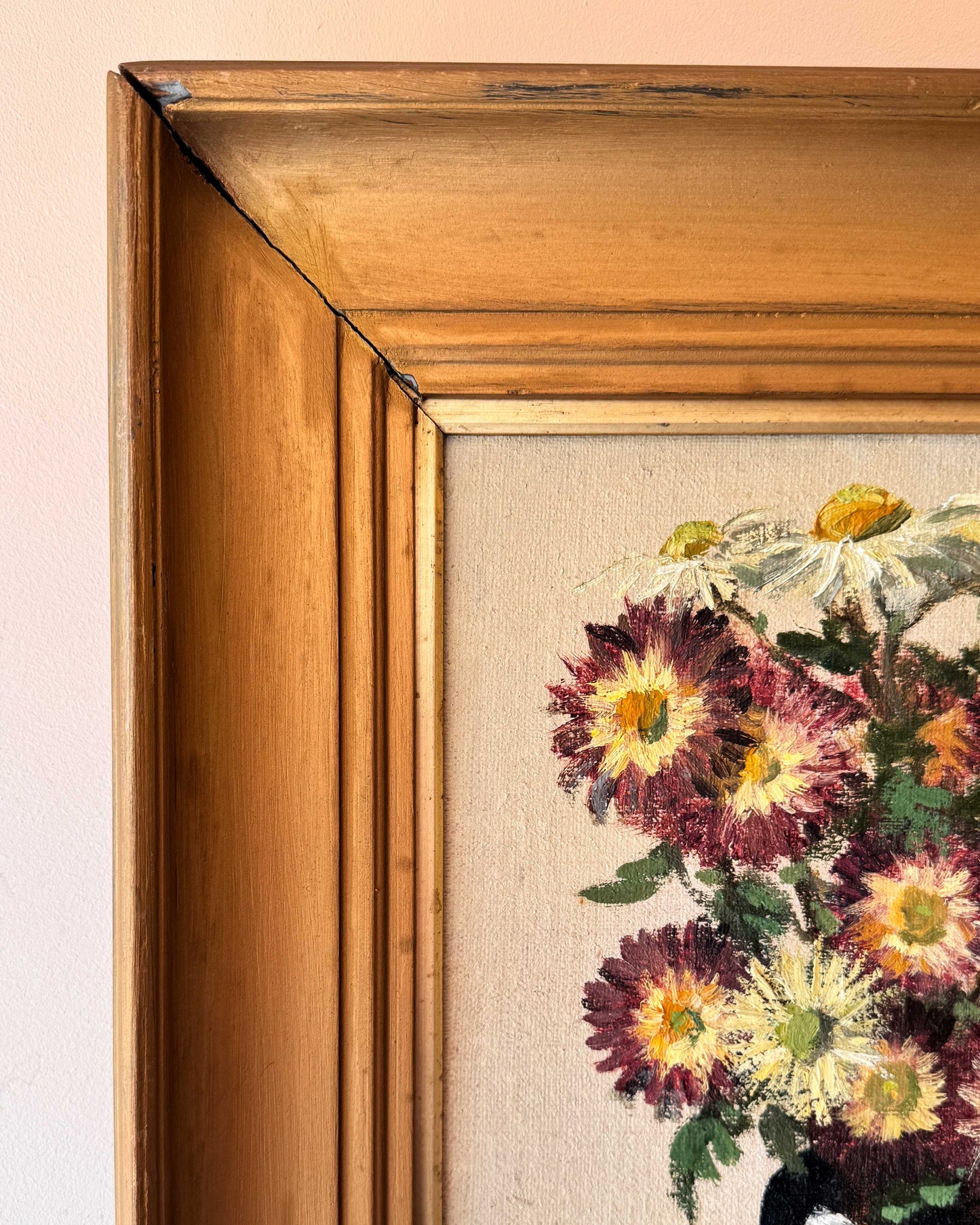 CHRYSANTHEMUMS & DASIES