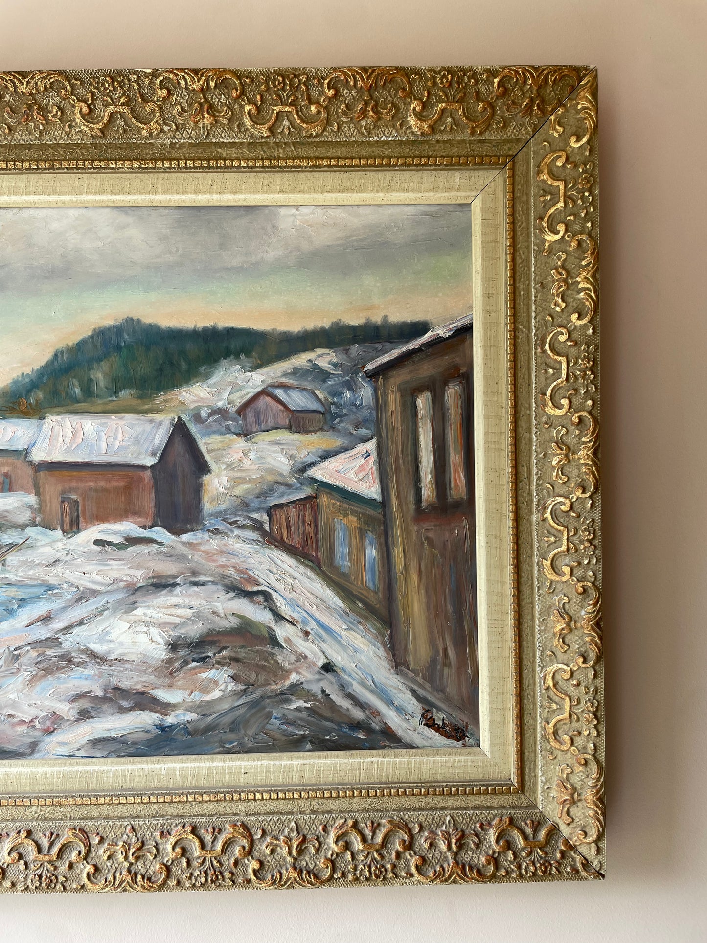 SNOWY HARBOUR VILLAGE