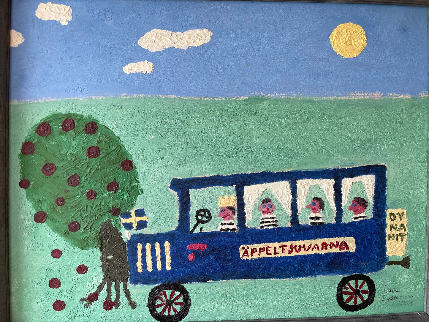 THE APPLE THIEVES