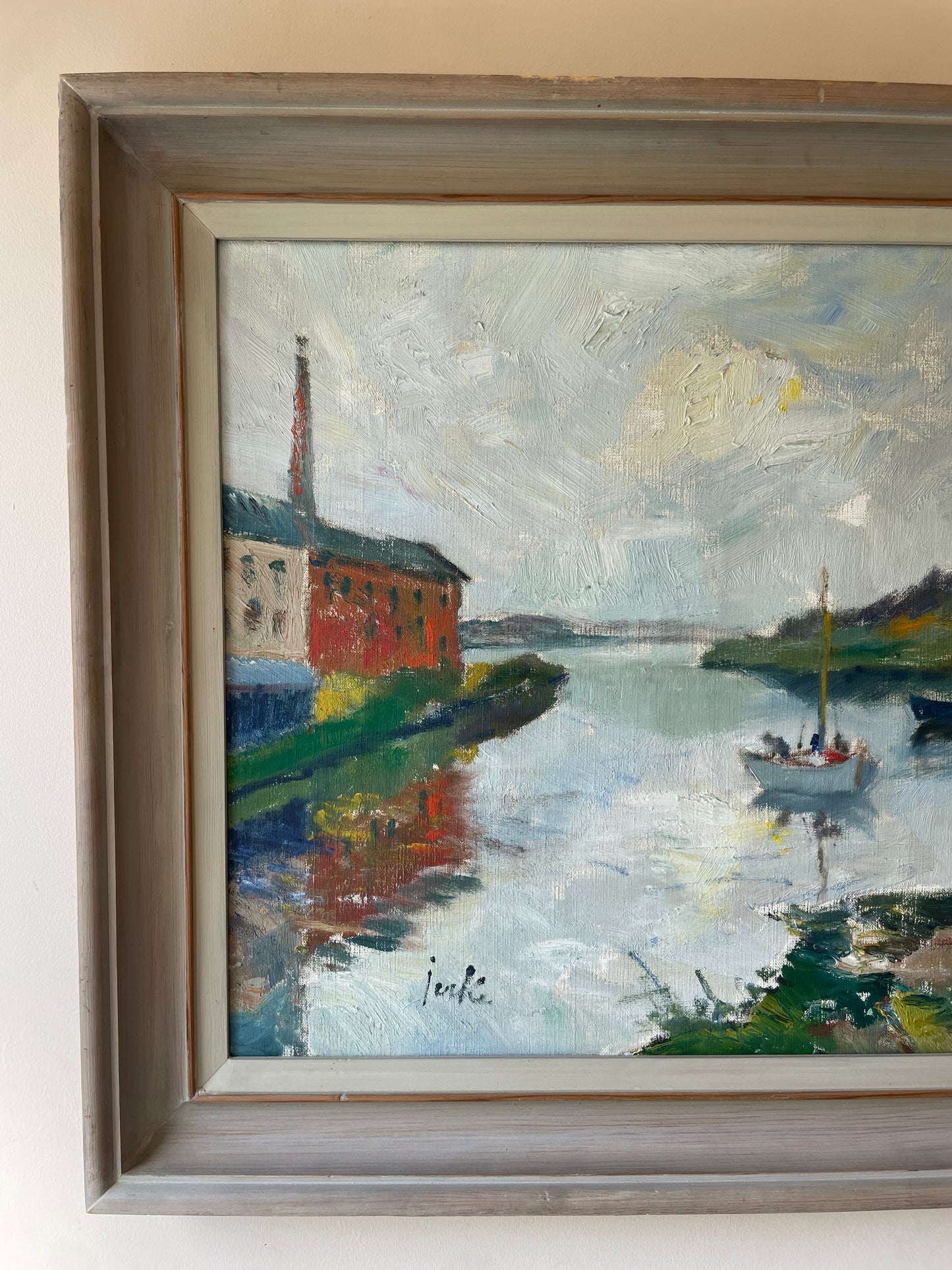 BAY WITH BOATS