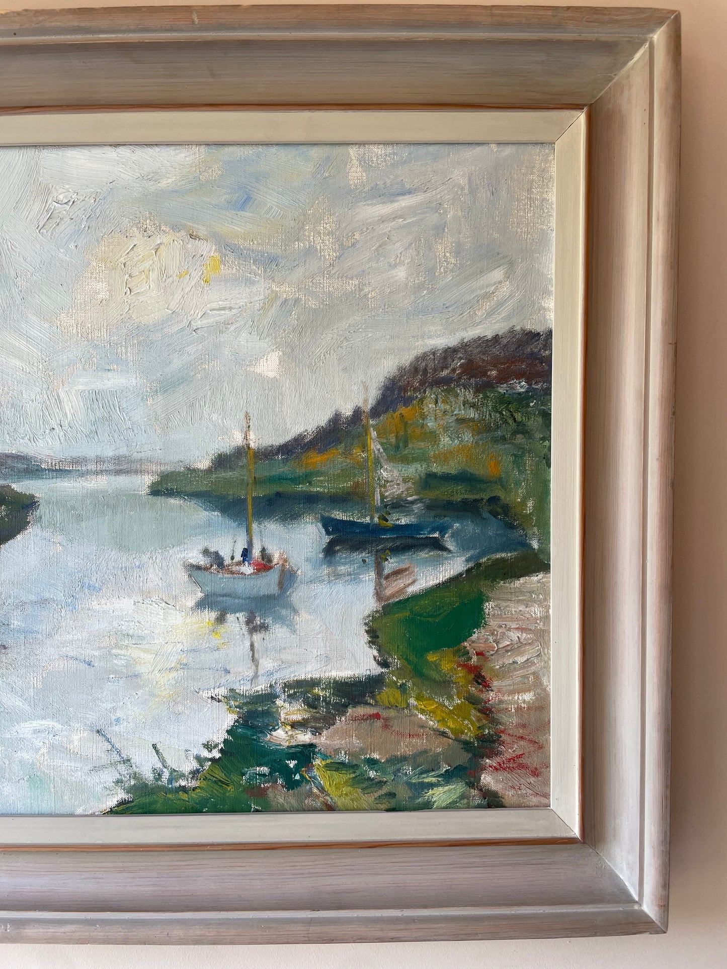 BAY WITH BOATS