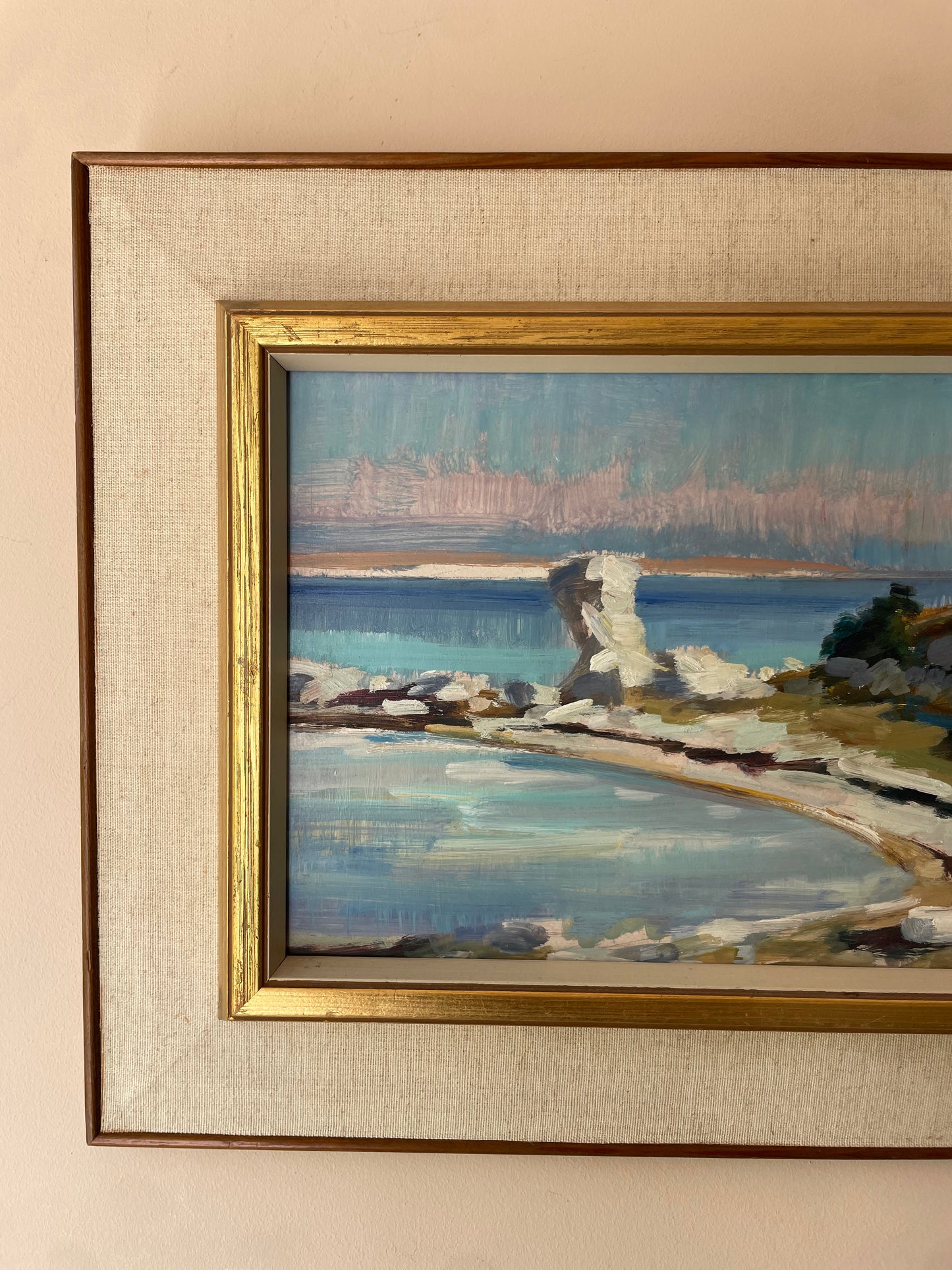 WHITE COVE