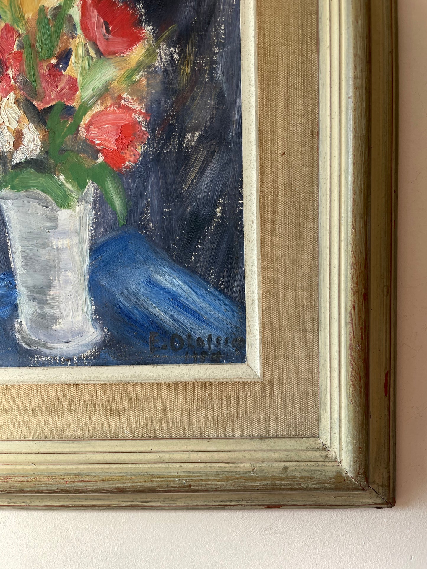 BLOOMS ON BLUE